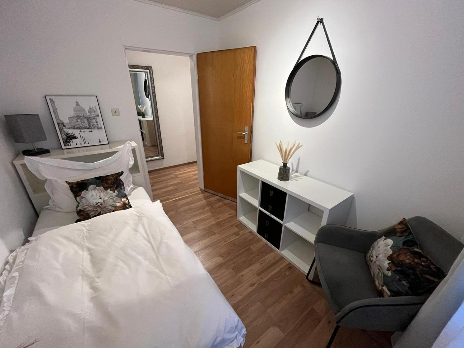 Casa Inn Parkview - Relax & Chill - Perfect For Business Travel, Weekend Trip, Family&Friends, Dogs Lover, Romance, Layover Or Longstay リンブルク・アン・デア・ラーン エクステリア 写真